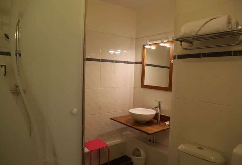 בית מלון כפרי Hôtel Concorde Béziers