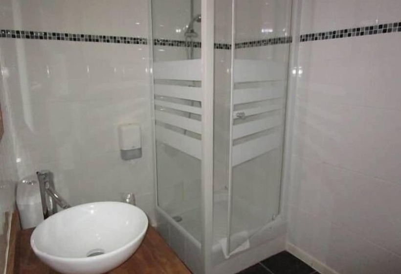 בית מלון כפרי Hôtel Concorde Béziers