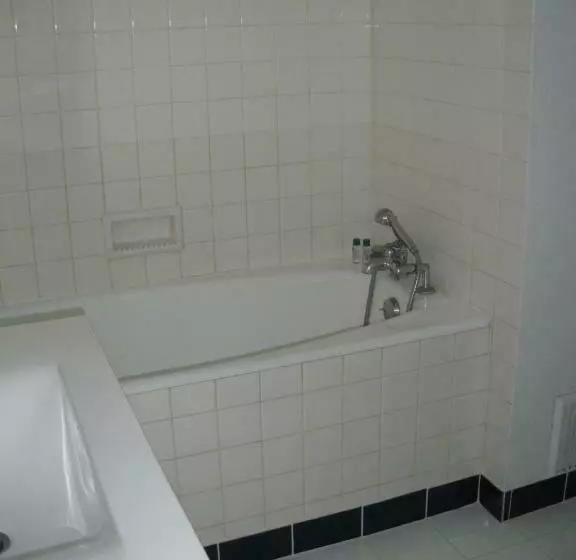 هتل Hôtel Continental