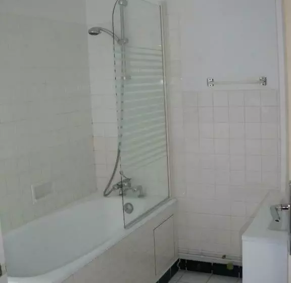 هتل Hôtel Continental