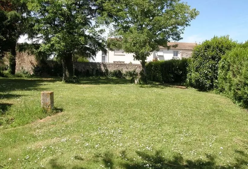 בית מלון כפרי Hôtel Le Cheval Blanc