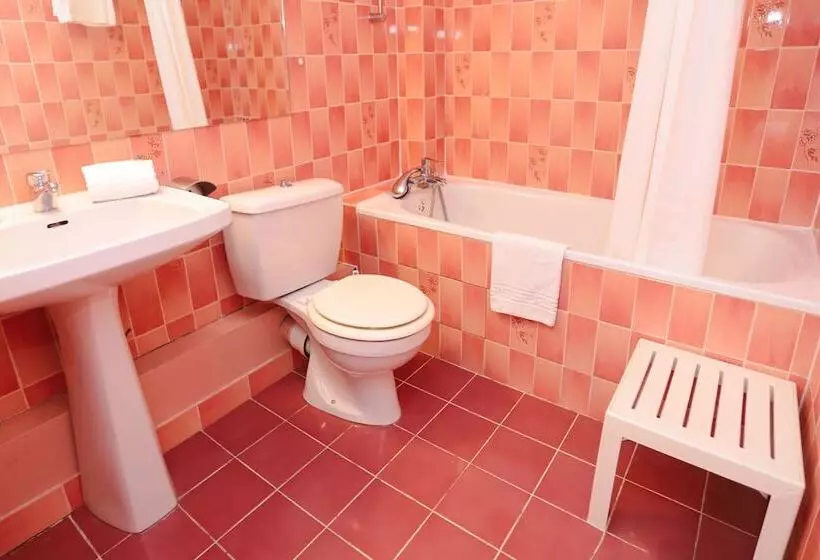 בית מלון כפרי Hôtel Le Cheval Blanc