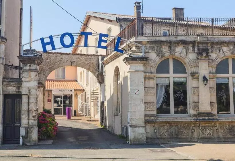 בית מלון כפרי Hôtel Le Cheval Blanc