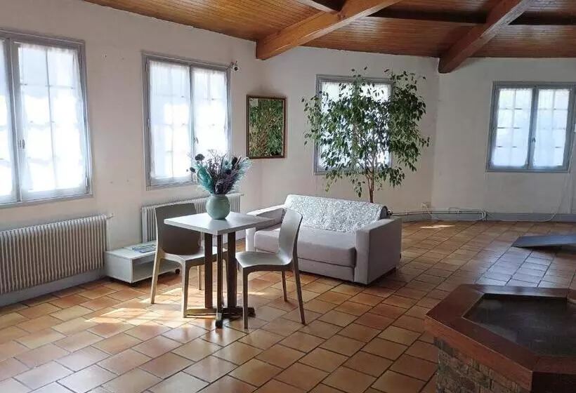 בית מלון כפרי Hôtel Le Cheval Blanc