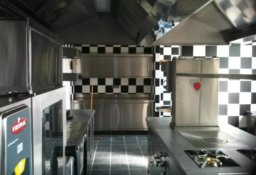 Отель Hôtellerie Saint Jean