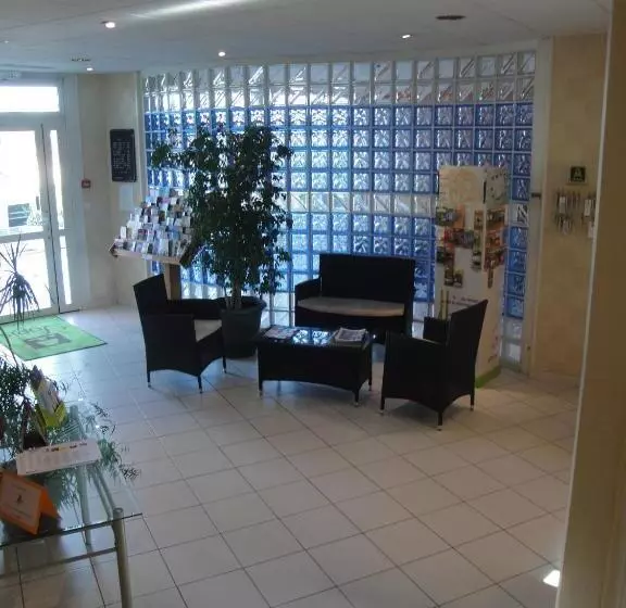 Отель Hôtellerie Saint Jean