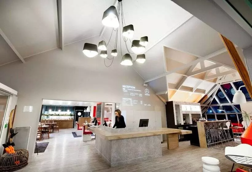 Отель Ibis Brest Kergaradec