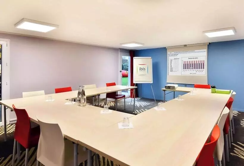 Отель Ibis Brest Kergaradec