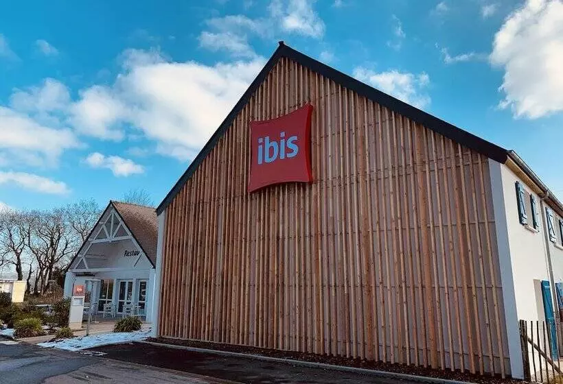 Отель Ibis Brest Kergaradec
