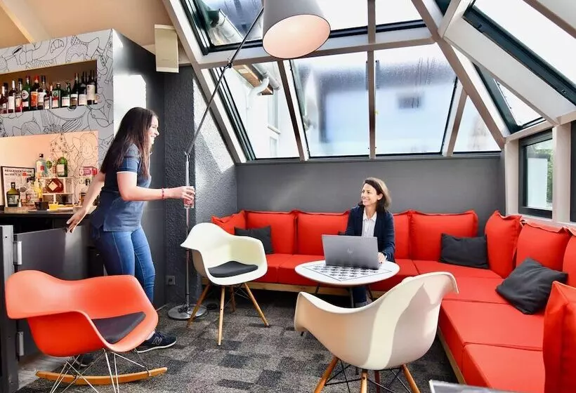 Отель Ibis Brest Kergaradec