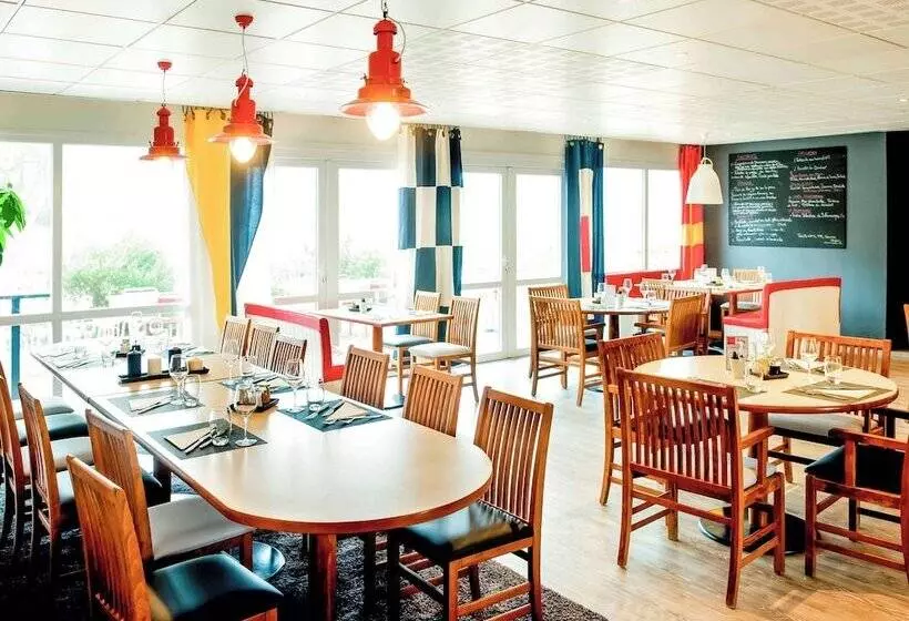 Отель Ibis Brest Kergaradec