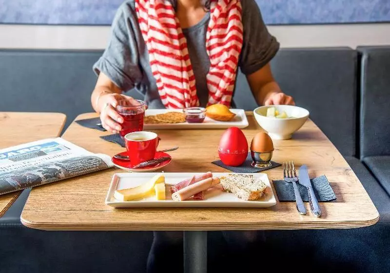 בית מלון כפרי Ibis Lyon Centre Perrache