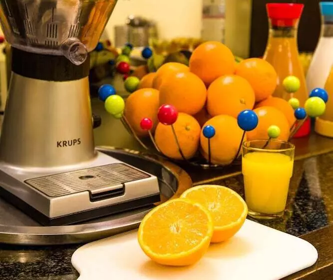 هتل Ibis Styles Nantes Centre Place Royale