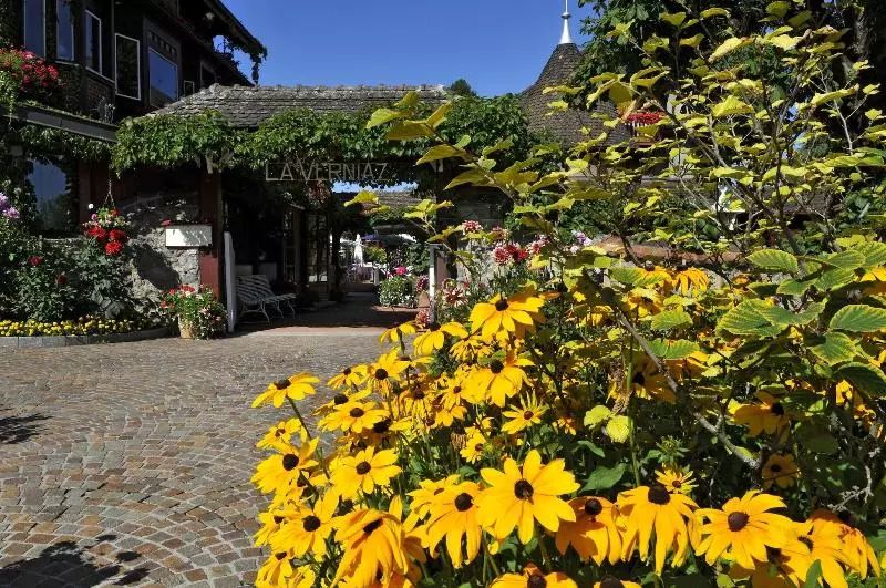 Отель La Verniaz Et Ses Chalets