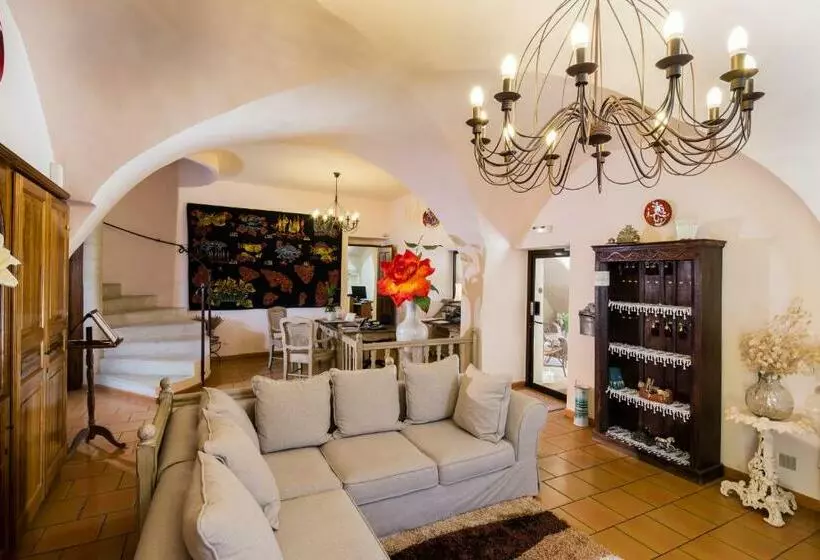 ホテル Le Mas De Guilles