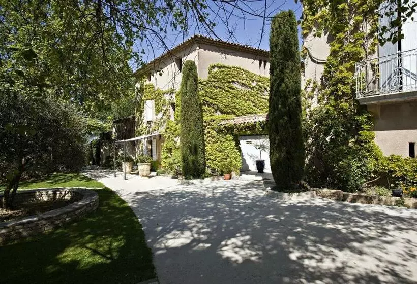 ホテル Le Mas De Guilles