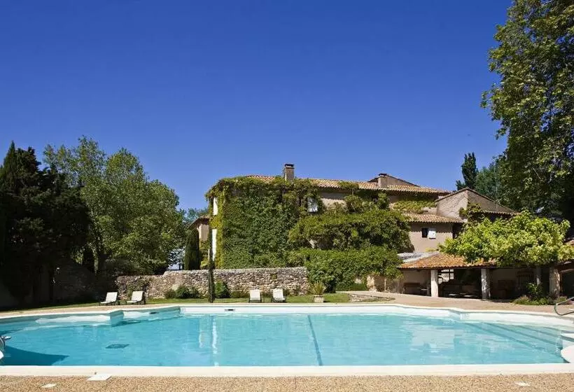 ホテル Le Mas De Guilles