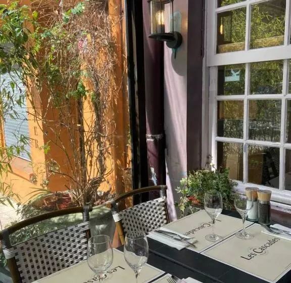 هتل Les Cascades   Hôtel De Charme