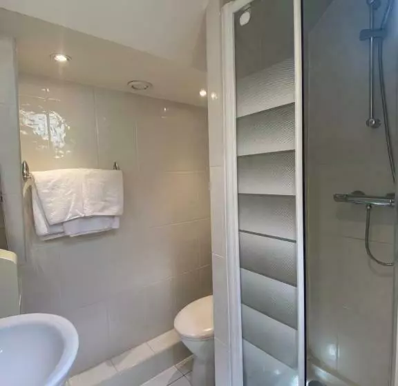 هتل Les Cascades   Hôtel De Charme