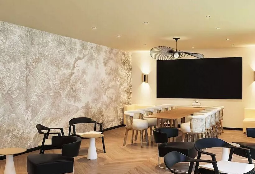 בית מלון כפרי Mercure Paris Ouest Saintgermain