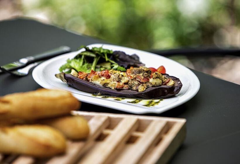 هتل Mercure Paris Ouest Saintgermain