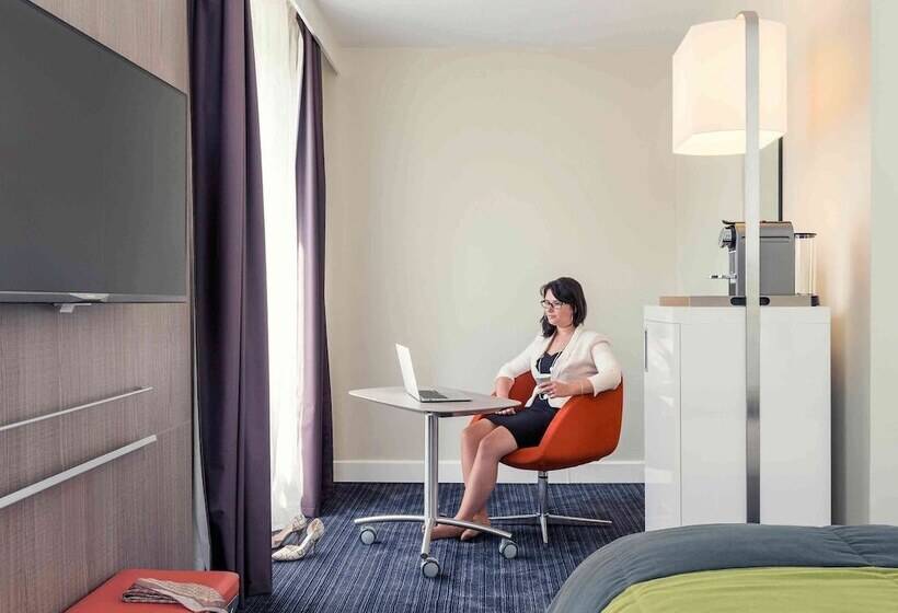 هتل Mercure Paris Ouest Saintgermain