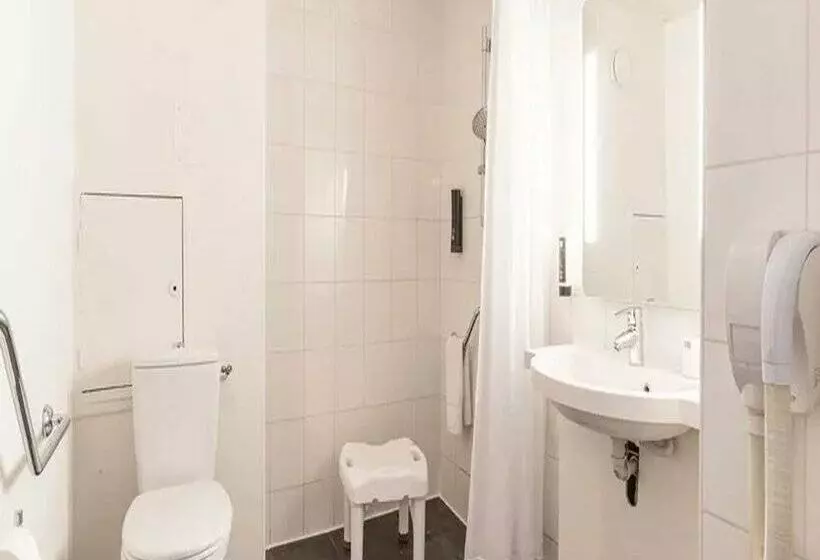 B&B HOTEL Marseille Prado Parc des Expositions