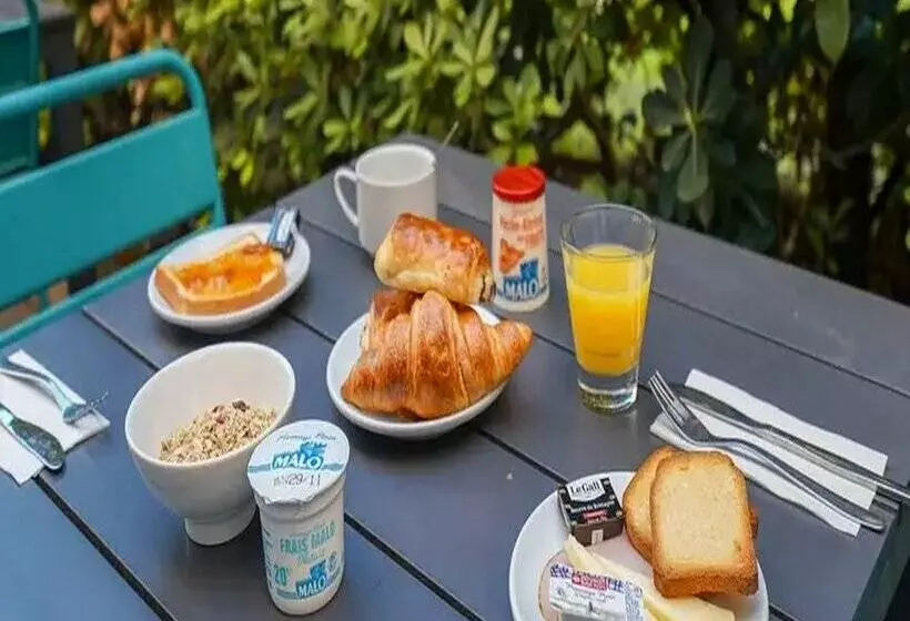 B&B HOTEL Marseille Prado Parc des Expositions