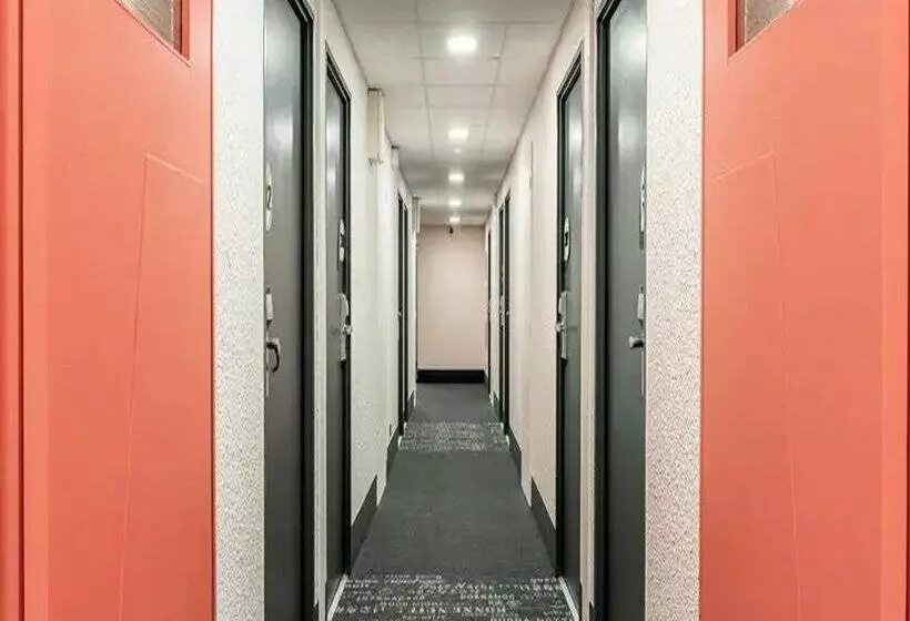 B&B HOTEL Marseille Prado Parc des Expositions