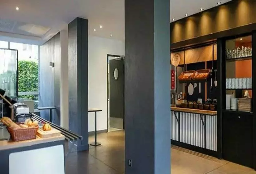 B&B HOTEL Marseille Prado Parc des Expositions