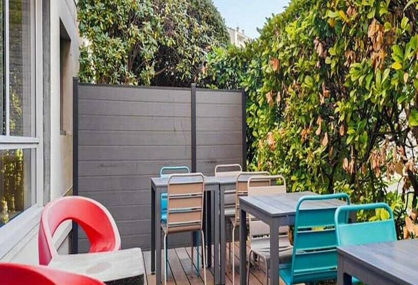 B&B HOTEL Marseille Prado Parc des Expositions