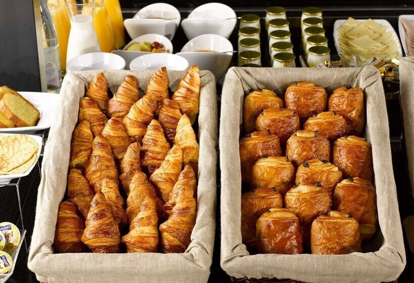 هتل Campanile Charleville Mezieres