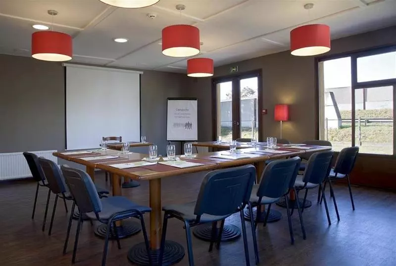 호텔 Campanile Conflans Sainte Honorine