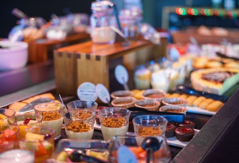 هتل Campanile Lille Est Villeneuve D Ascq