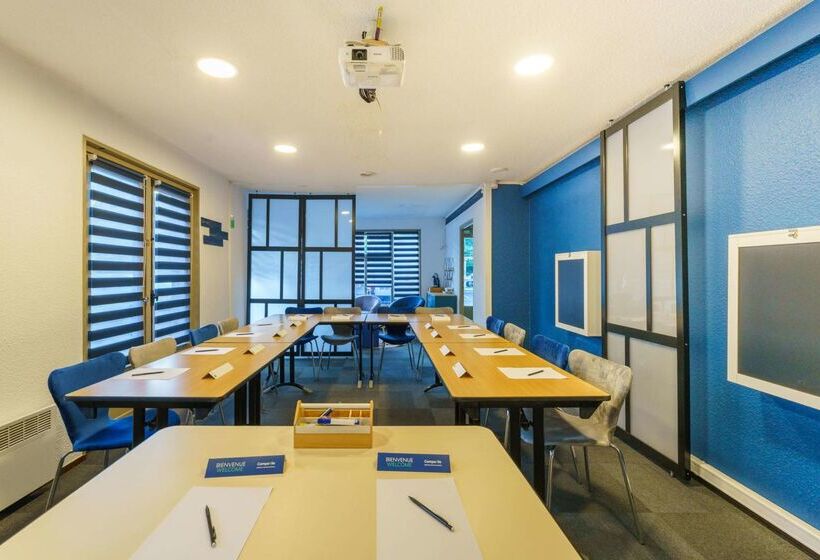 هتل Campanile Lille Est Villeneuve D Ascq