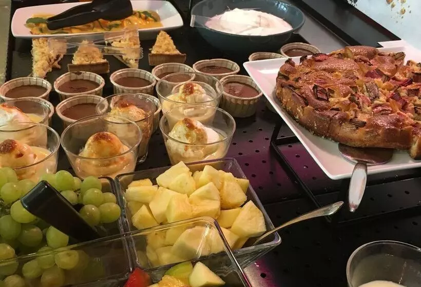 Hotel Campanile Paris Ouest Nanterre La Defense