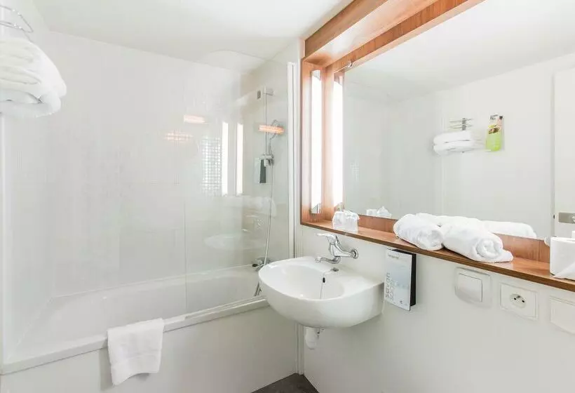 Hotel Campanile Vichy Bellerive