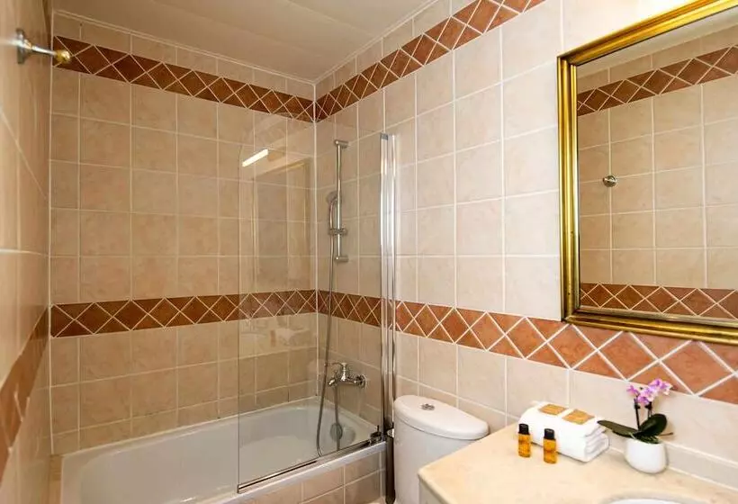 Hotel Eiffel Rive Gauche