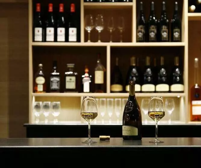 Hannong Hotel & Wine Bar