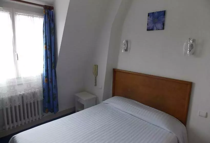 فندق Hostel Du Roy