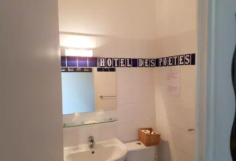 Отель Hôtel Des Poètes Avec Parking Sur Réservation