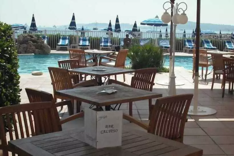 בית מלון כפרי Hôtel Giraglia