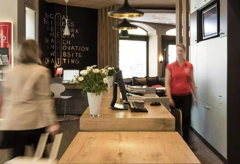 ホテル Ibis Angers Centre Chateau