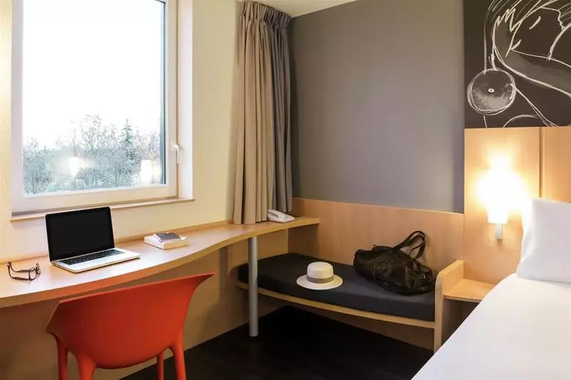 Отель Ibis Nîmes Ouest   A9