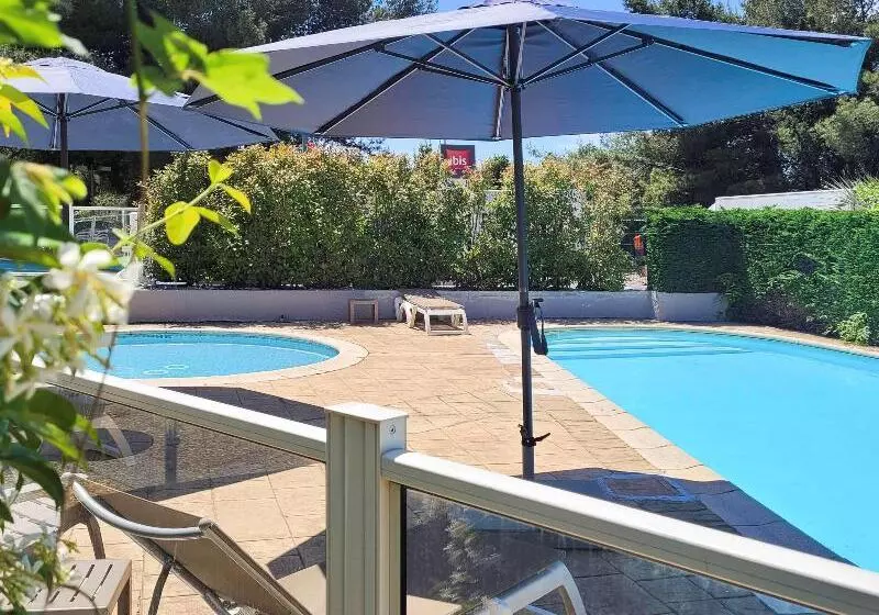 Отель Ibis Nîmes Ouest   A9