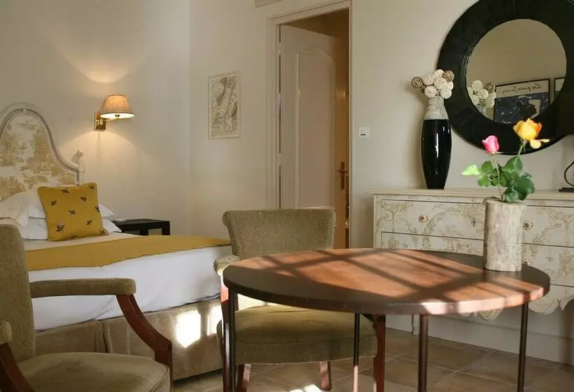 ホテル La Cabro D'or