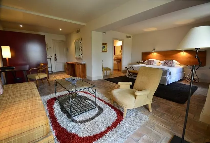 ホテル La Cabro D'or