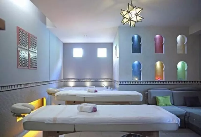 Отель La Clairière Bio & Spa