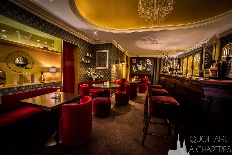 Hôtel Le Boeuf Couronné Chartres   Logis Hotels