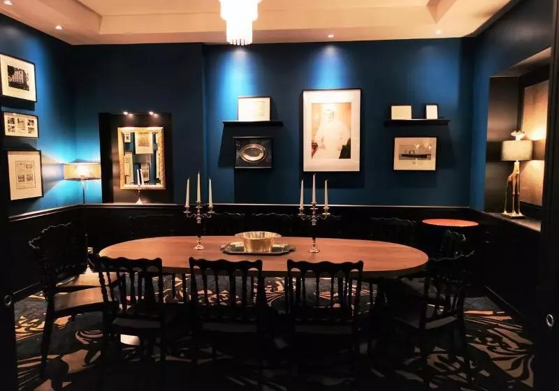 Hôtel Le Boeuf Couronné Chartres   Logis Hotels